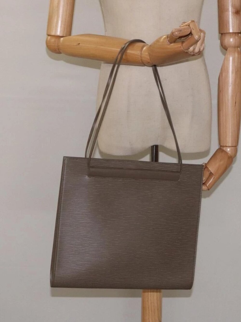 LOUIS VUITTON Epi Santropen Shoulder Bag Gray Lilac M5246B LV Auth 117338